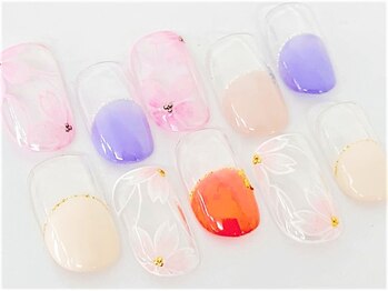 ネイルサロン クイール 小山店(NAIL SALON QUILL)/丸フレンチ＋お花アート