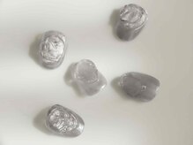 ヒュッゲ(Hygge)/透き通るぷっくりネイル