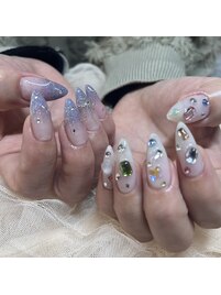 宝石ネイル