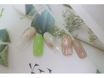 ラミエンヌ/春 夏 ミラーネイル ニュアンス