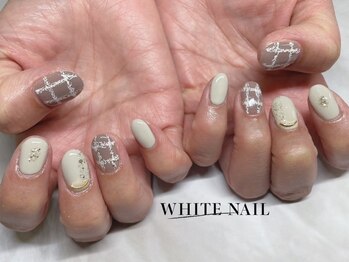 ホワイトネイル(WHITE NAIL)/チェックネイル