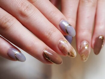 大人のニュアンスネイル