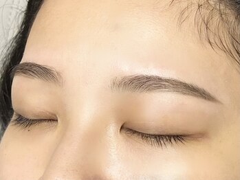 ネイルデコ(nail DECO)/眉毛スタイリング