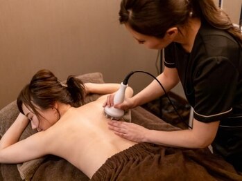 シャンティー(Chantilly)の写真/【結果重視★お試しブライダルエステ¥3,980】ボディスッキリ/お顔は小顔に!ドレスラインを徹底的に美しく♪