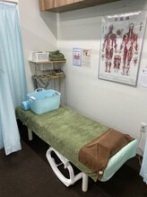 石山東洋鍼灸整骨院/施術ベッド