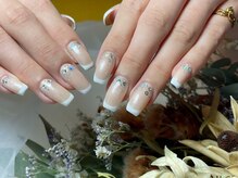 サロンドフォーエイチ(salon de 4H)/フレンチ×逆ラメグラデーション