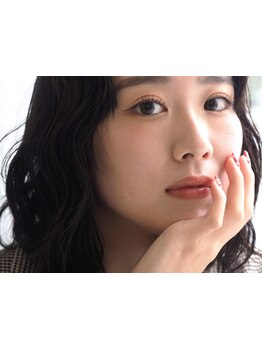 ナチュラル上品な目元にしたい