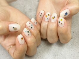 カラフルキラキラネイル