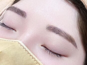 ネオリーブ シュシュ 神保町店(Neolive susu)の写真/【アイブロウ￥4000～】自己処理が難しい眉はプロにお任せ！黄金比の美眉で垢抜け顔に♪メンズのお客様もOK