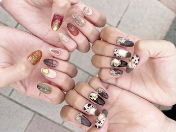 ゆちたの部屋の写真/【持ち込みアート¥7400~】個性派デザイン~流行りのワンホンネイルまで幅広く対応♪サンプルのご用意も有り!