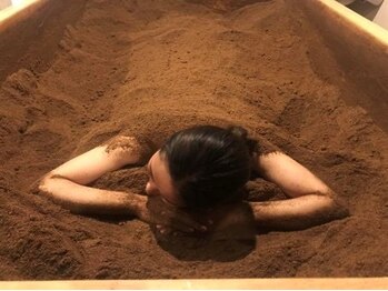 椿 天王寺店(TSUBAKI)の写真/《酵素風呂/酵素浴》発酵熱で全身の血行促進し冷え改善◇美容成分をお肌にたっぷりチャージで美肌効果も♪