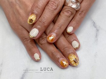 ネイルアトリエルカ(nail atelier LUCA)/W-831 大人可愛いひまわりネイル