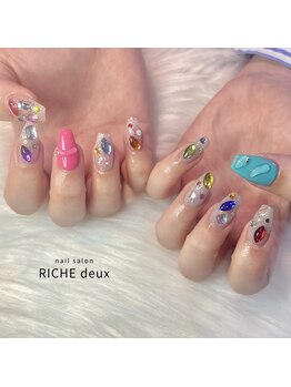 リッシュ ドゥ(RICHE deux)/キキララカラーのキラキラネイル
