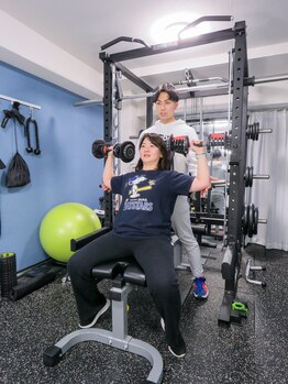 ストルツ(STOLZ)/会話も弾んで楽しめる筋トレを!