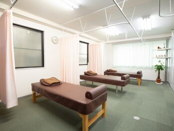 らいおん整骨院 府中店の写真/【初回60分全身スペシャル矯正コース¥8500】メンズ人気♪1人1人にあわせた施術内容の提案で通いやすい◎