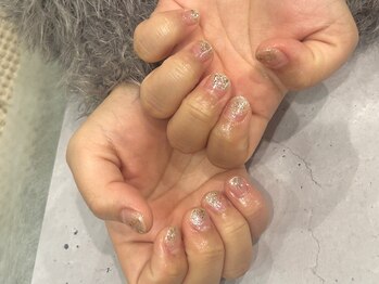 ネイルアンドアイラッシュ アヴィ(Nail and Eyelash A'vi)/ハンドジェル☆ニュアンスネイル