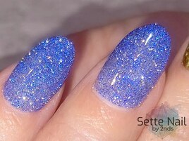 輝きの眩しいフラッシュネイル♪