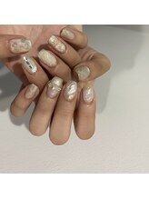 ヌア(nur.)/ホワイトnuance