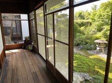 CS60サロンことりの雰囲気（緑に囲まれたで古民家サロンで最新鋭の健康デバイス【CS６０】）