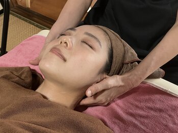 ヘルスハウス優良/小顔施術（首回り）