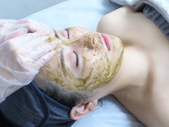 ボニータアンジュ 恵比寿(Bonita Ange)の写真/【恵比寿】ハーブピーリング専門サロン｜都度払いOK｜22時まで営業｜毛穴・ニキビケアに自信あります！