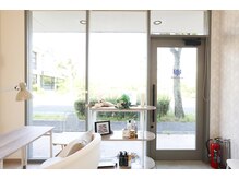マニネイル 高の原店(mani nail)/奈良市に珍しい路面店サロン♪