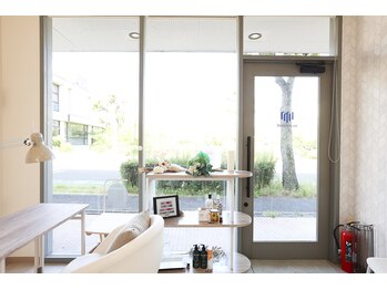 マニネイル 高の原店(mani nail)/奈良市に珍しい路面店サロン♪