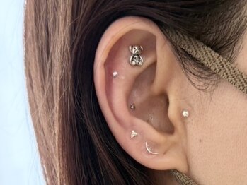 ミディ(MIDI)/《耳ツボジュエリー》