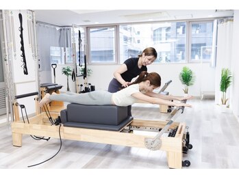 ピラティストトヤセ 三軒茶屋店の写真/【マシンピラティス×整体】初回から変化を実感!美しく整ったライン+不調のない身体へ!1対1レッスン◎