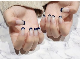 ネイビーフレンチ