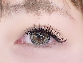 マドンナリリー(Madonna Lily)/マツエクパッチリ☆