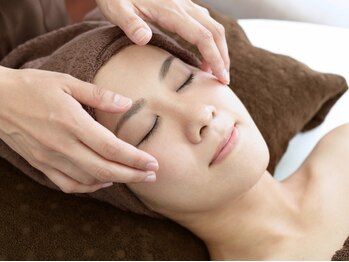 おざき鍼灸整骨院 美容鍼灸サロンOZAKI 西宮北口店