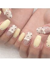 アイネイルズ 布施店(I.NAILS)/バターイエロー/ドットネイル