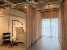 フラットラッシュ | ledマツエク専門店Eden（エデン）四日市店の雰囲気（Hiltonの香り漂う、ふかふかのリクラインイングチェアでひと時を）