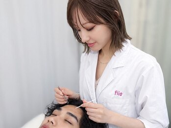 フィオ 大阪豊中の写真/おでこや頬など、顔周りWAX脱毛で、産毛を処理し、明るい第一印象に*美肌効果◎[豊中/メンズ眉毛サロン]