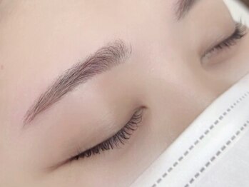 プラチナムドール 豊田店(PLATINUM DOLL)の写真/顔の印象の8割は眉毛で決まる!骨格に合わせて最適な眉毛をご提案[韓国/パリジェンヌ/まつ毛パーマ/学割U24]