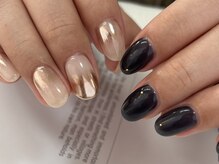 ニンニ(ninni)/ミラーグラデーションネイル