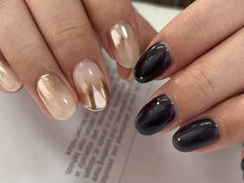 ニンニ(ninni)/ミラーグラデーションネイル