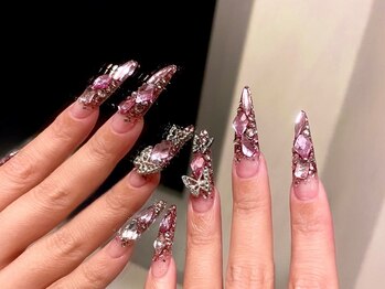 リリック(LyRiC)の写真/【スカルプ10本フルアート　￥16,000】キラキラ華やかなスカルプは当店にお任せ下さい♪