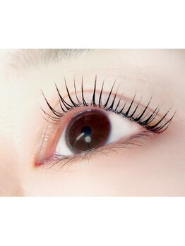 ナチュラル上品な目元にしたい