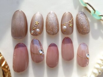 プラスネイル 池袋西口店(PLUS NAIL)の写真/OLさんに人気のネイルや今人気のデザイン等、毎月30種類以上のデザインをリリースしています【池袋西口店】