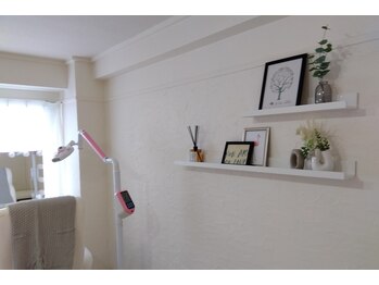 エクシアホワイトニング 札幌駅前店/落ち着いた雰囲気のサロン