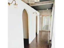 スリー(THREE)の雰囲気（全席半個室完備ラグジュアリー空間♪ドリンクご用意ございます。）