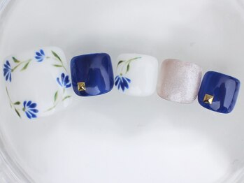 ネイルサロン あかねいろ/春夏 手描き花 フットネイル