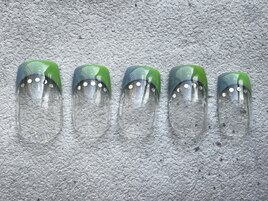 カジュアルフレンチネイル