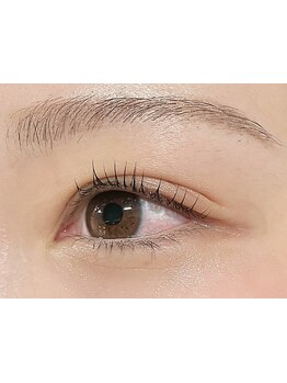 ナチュラル上品な目元にしたい