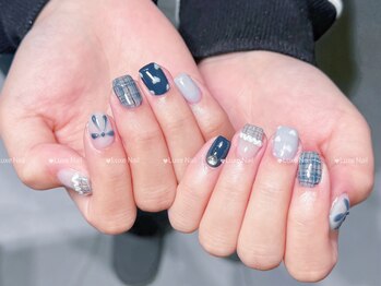 可愛いチェックネイル