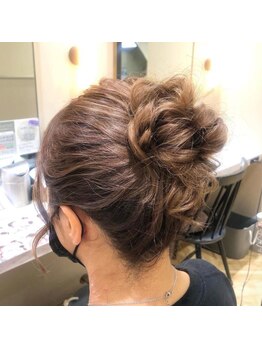 アトリエはるか 阪急神戸三宮店/シニヨン