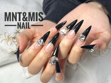 ミントアンドミスネイル(Mnt&Mis NAIL)の雰囲気（ダイアミチップ×黒フレンチ）