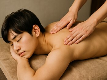 まつげ屋 本店の写真/寝苦しい夜の睡眠の質を高めるには【アロマ】と【よもぎ蒸し】が◎首肩背中の疲れをアロマですっきり♪